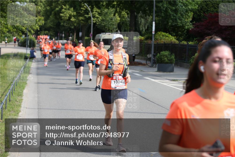 15.06.2025 - REWE Women's Run Jannik Wohlers http://msf.ph/oto/7948977 15.06.2025 09:47:40 Laufen 10340 meine-sportfotos.de