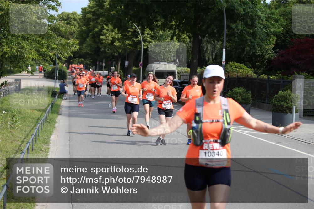 15.06.2025 - REWE Women's Run Jannik Wohlers http://msf.ph/oto/7948987 15.06.2025 09:47:41 Laufen 10284, 10091, 10124, 10340 meine-sportfotos.de