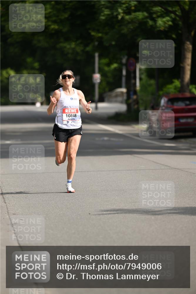 15.06.2025 - REWE Women's Run Dr. Thomas Lammeyer http://msf.ph/oto/7949006 15.06.2025 09:33:49 Laufen 10848 meine-sportfotos.de