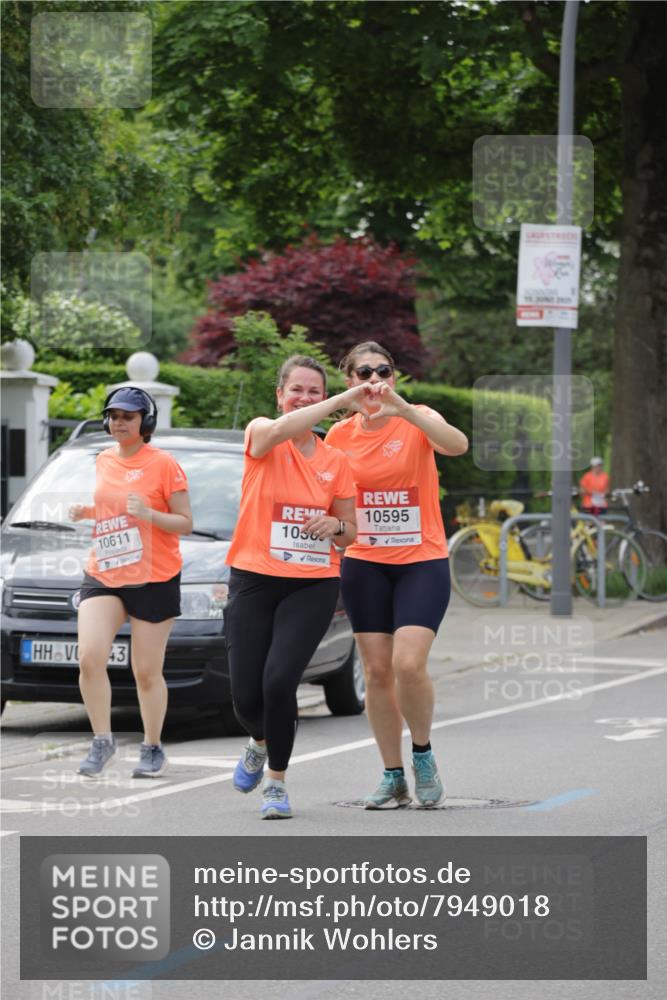 15.06.2025 - REWE Women's Run Jannik Wohlers http://msf.ph/oto/7949018 15.06.2025 08:31:26 Laufen 10611, 43, 10595, 1056 meine-sportfotos.de