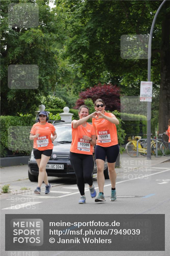 15.06.2025 - REWE Women's Run Jannik Wohlers http://msf.ph/oto/7949039 15.06.2025 08:31:26 Laufen 10611, 10389, 10595, 1043, 15, 2025 meine-sportfotos.de
