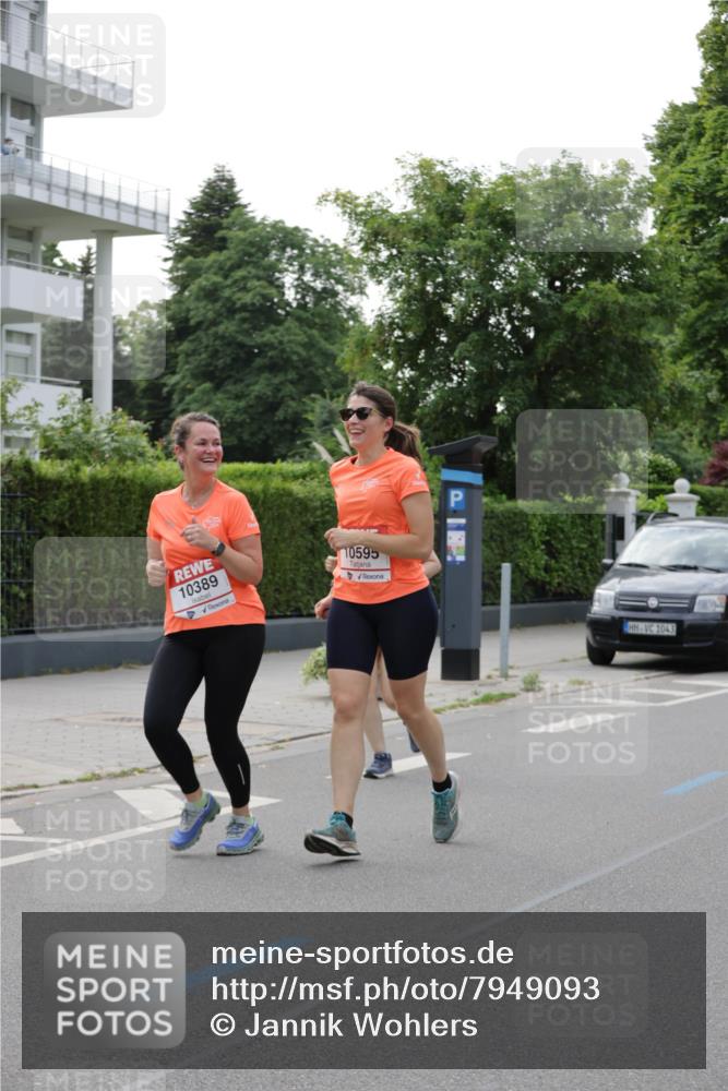 15.06.2025 - REWE Women's Run Jannik Wohlers http://msf.ph/oto/7949093 15.06.2025 08:31:29 Laufen 10389, 10595, 1043 meine-sportfotos.de
