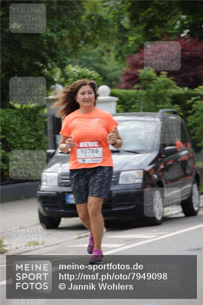 15.06.2025 - REWE Women's Run Jannik Wohlers http://msf.ph/oto/7949098 15.06.2025 08:31:31 Laufen 10769 meine-sportfotos.de