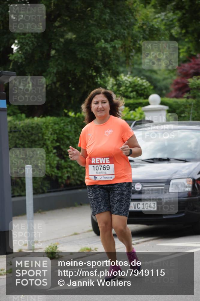 15.06.2025 - REWE Women's Run Jannik Wohlers http://msf.ph/oto/7949115 15.06.2025 08:31:32 Laufen 10769, 1043 meine-sportfotos.de