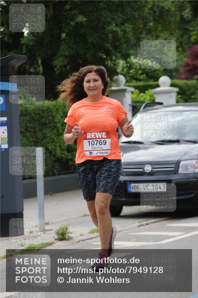 15.06.2025 - REWE Women's Run Jannik Wohlers http://msf.ph/oto/7949128 15.06.2025 08:31:32 Laufen 10769, 1043 meine-sportfotos.de