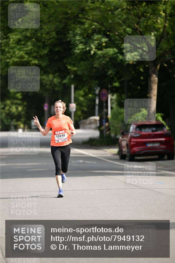 15.06.2025 - REWE Women's Run Dr. Thomas Lammeyer http://msf.ph/oto/7949132 15.06.2025 09:34:06 Laufen 10248 meine-sportfotos.de