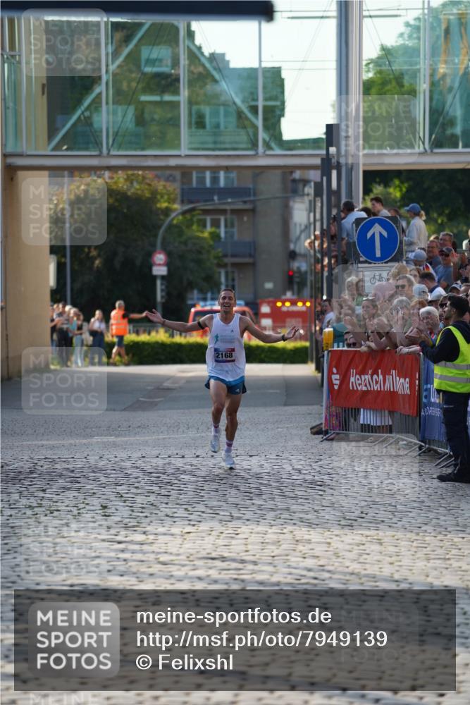 13.06.2025 - Holstenköstenlauf Felixshl http://msf.ph/oto/7949139 13.06.2025 19:31:43 Laufen 2168 meine-sportfotos.de