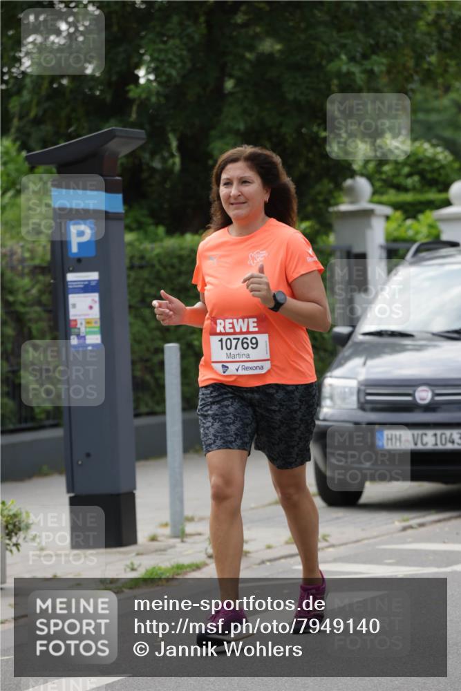 15.06.2025 - REWE Women's Run Jannik Wohlers http://msf.ph/oto/7949140 15.06.2025 08:31:32 Laufen 10769, 1 meine-sportfotos.de