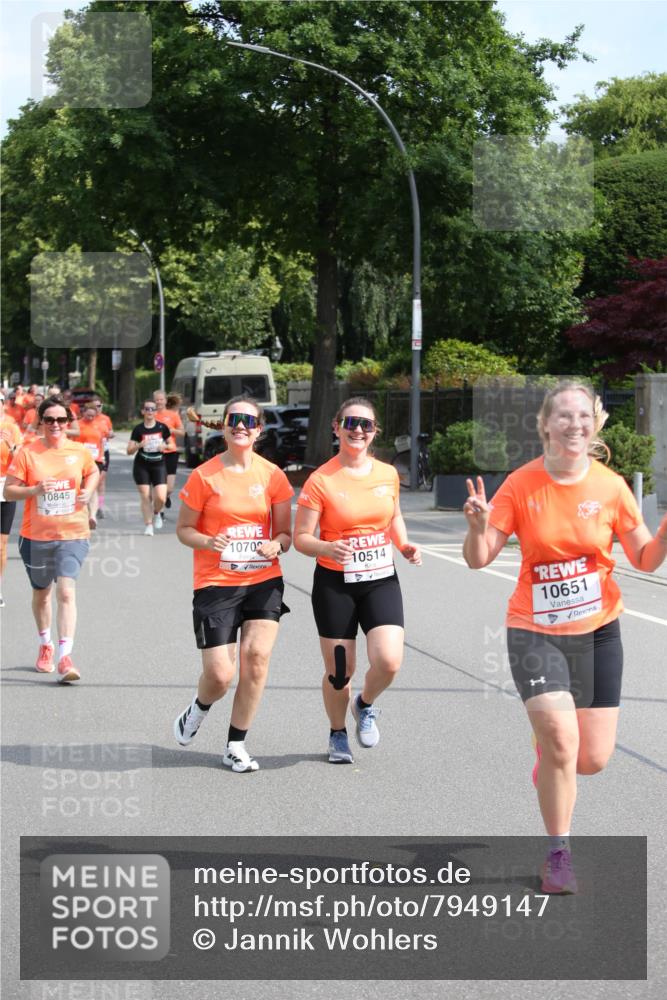 15.06.2025 - REWE Women's Run Jannik Wohlers http://msf.ph/oto/7949147 15.06.2025 09:47:48 Laufen 10845, 1070, 10514, 10651 meine-sportfotos.de