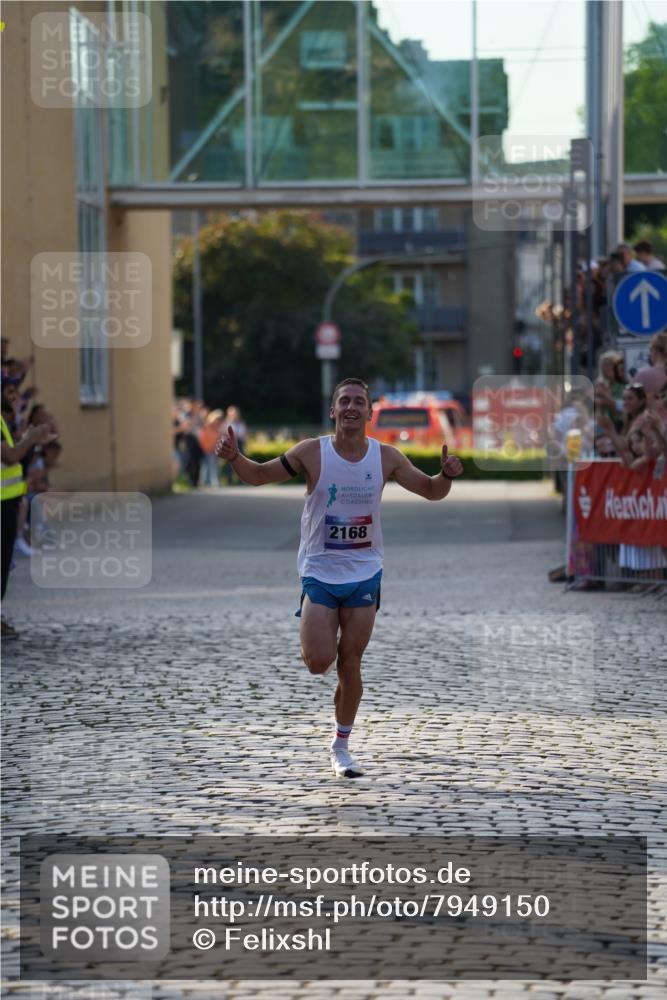 13.06.2025 - Holstenköstenlauf Felixshl http://msf.ph/oto/7949150 13.06.2025 19:31:45 Laufen 2168 meine-sportfotos.de
