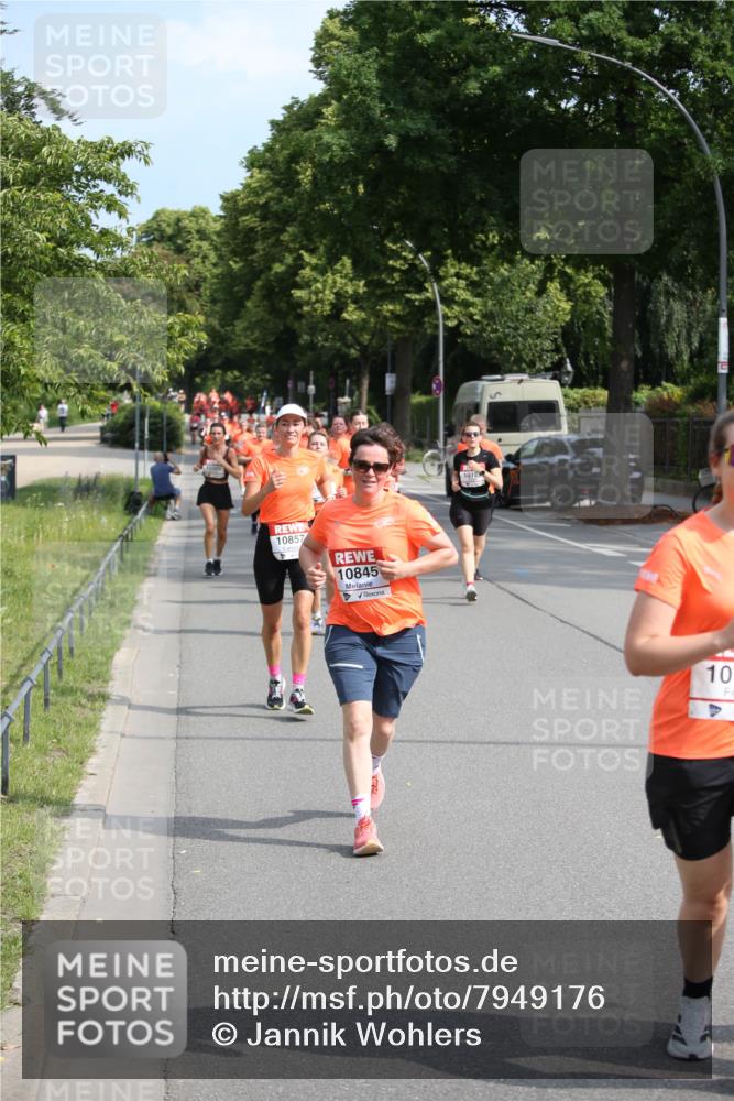 15.06.2025 - REWE Women's Run Jannik Wohlers http://msf.ph/oto/7949176 15.06.2025 09:47:50 Laufen 10857, 10845, 1012, 10 meine-sportfotos.de