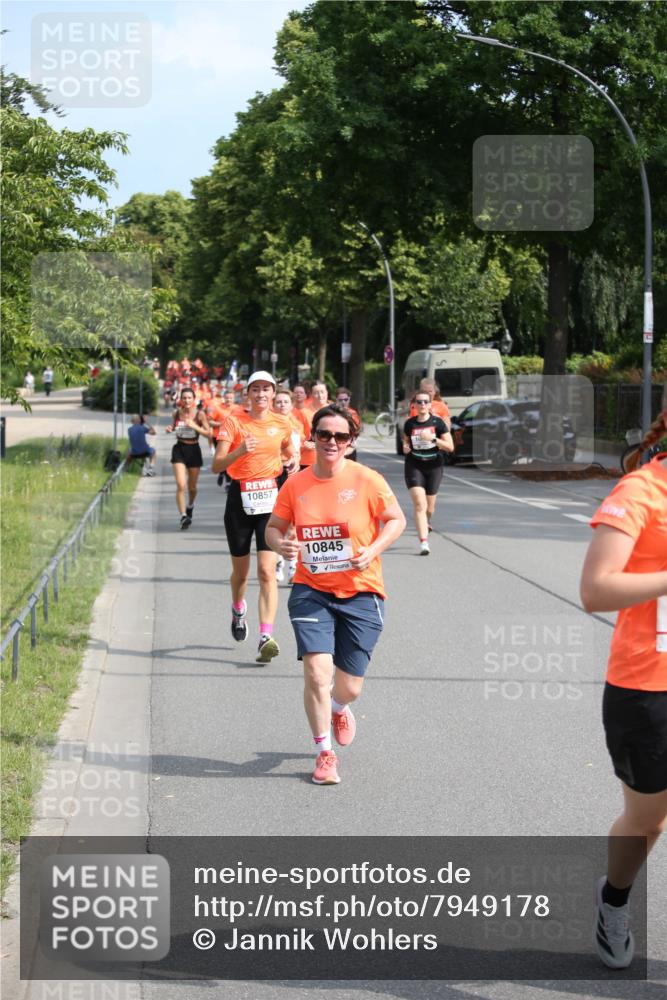 15.06.2025 - REWE Women's Run Jannik Wohlers http://msf.ph/oto/7949178 15.06.2025 09:47:50 Laufen 10857, 10845 meine-sportfotos.de
