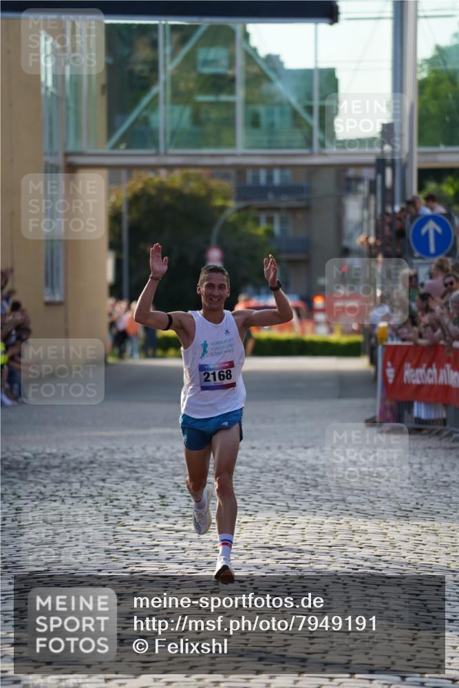 13.06.2025 - Holstenköstenlauf Felixshl http://msf.ph/oto/7949191 13.06.2025 19:31:46 Laufen 2168 meine-sportfotos.de