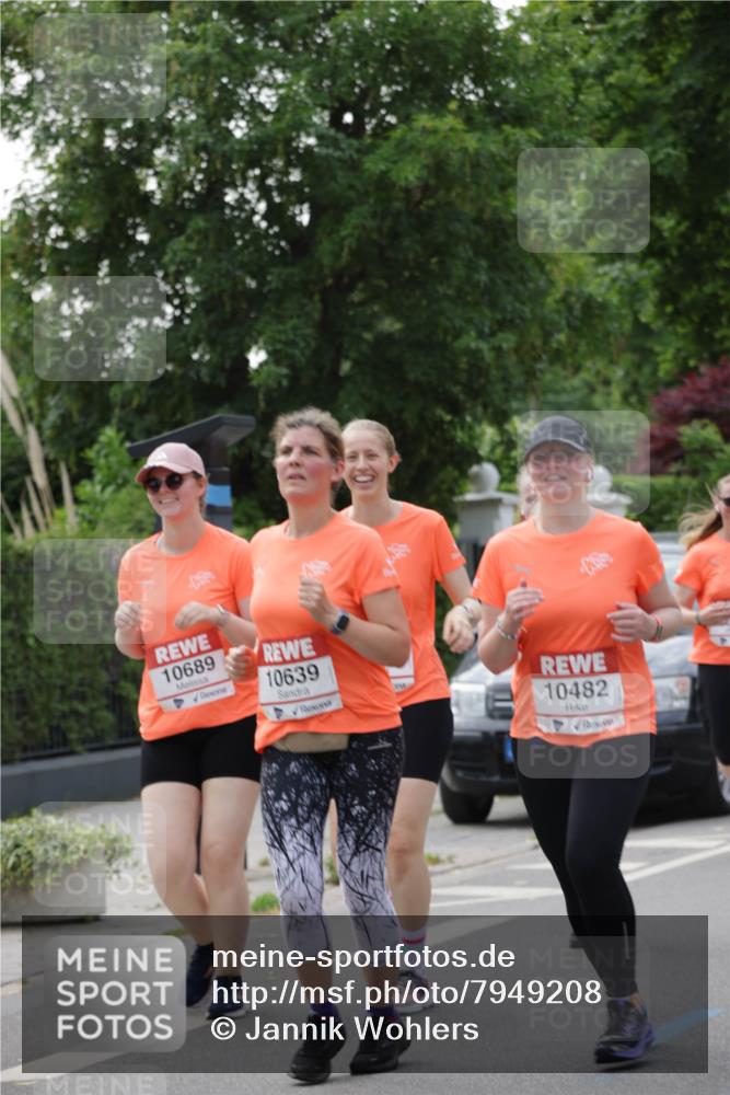 15.06.2025 - REWE Women's Run Jannik Wohlers http://msf.ph/oto/7949208 15.06.2025 08:31:36 Laufen 10689, 10639, 10482 meine-sportfotos.de