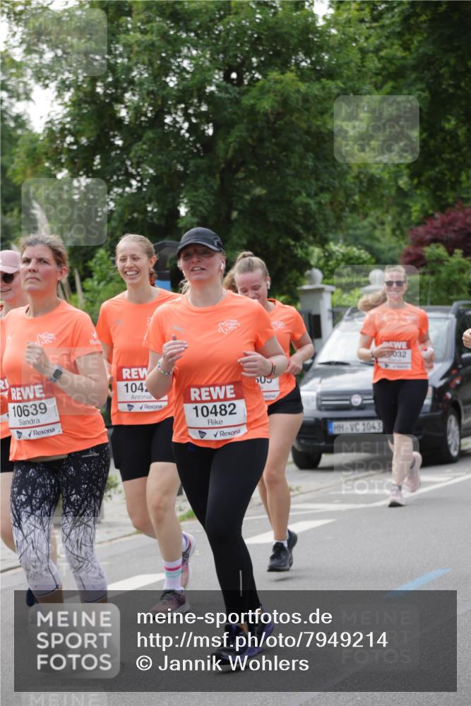15.06.2025 - REWE Women's Run Jannik Wohlers http://msf.ph/oto/7949214 15.06.2025 08:31:37 Laufen 10639, 1042, 10482, 505, 1043, 032 meine-sportfotos.de