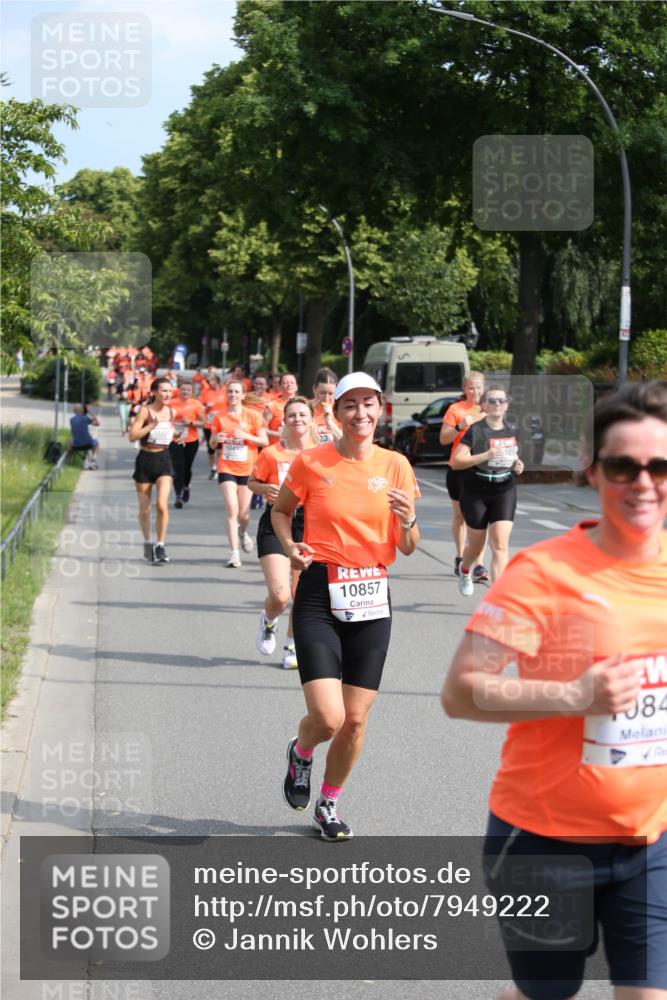 15.06.2025 - REWE Women's Run Jannik Wohlers http://msf.ph/oto/7949222 15.06.2025 09:47:51 Laufen 10857 meine-sportfotos.de