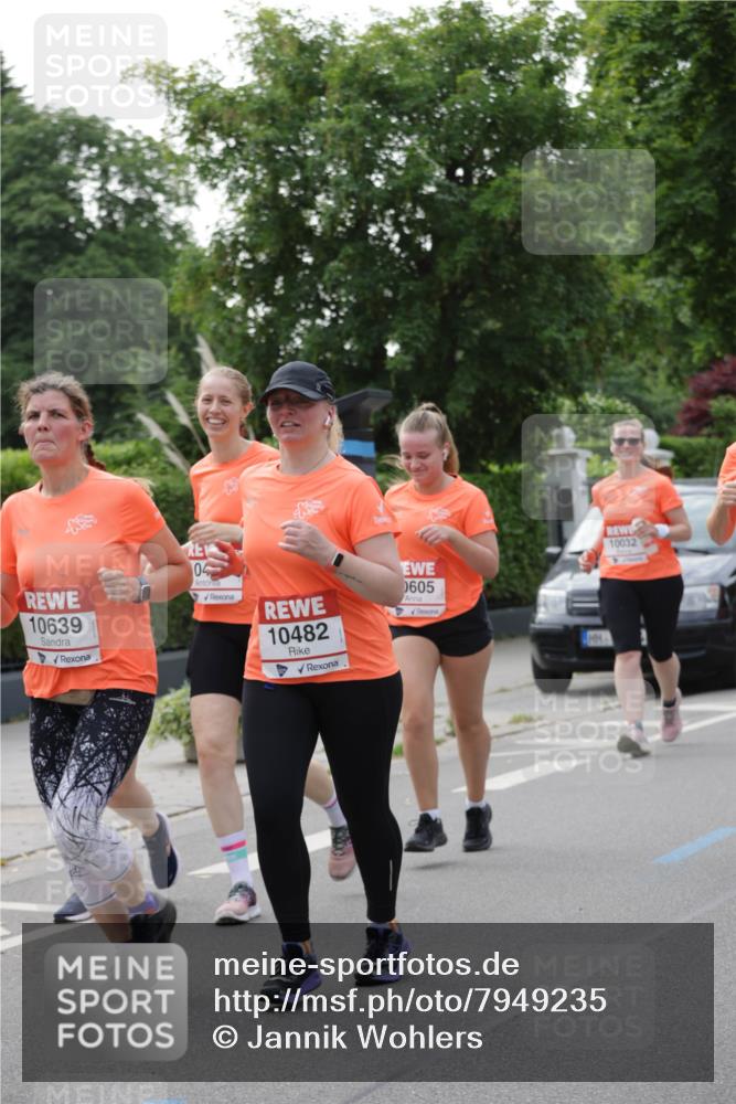 15.06.2025 - REWE Women's Run Jannik Wohlers http://msf.ph/oto/7949235 15.06.2025 08:31:37 Laufen 10639, 04, 10482, 0605, 10032 meine-sportfotos.de