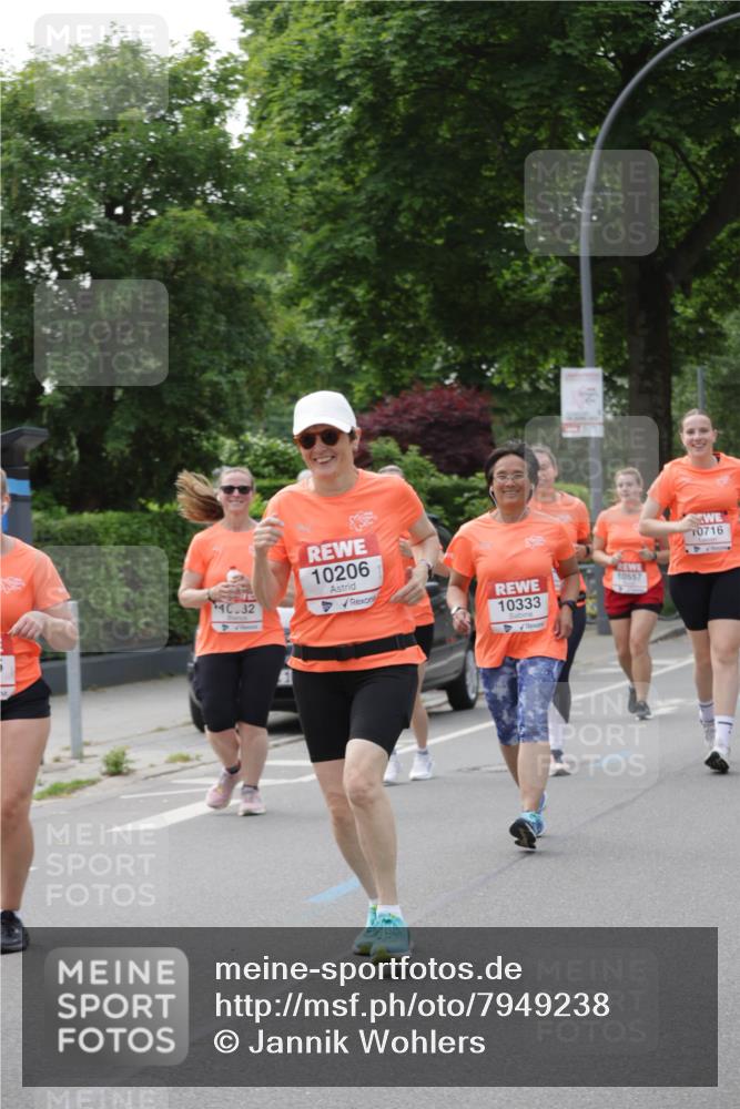 15.06.2025 - REWE Women's Run Jannik Wohlers http://msf.ph/oto/7949238 15.06.2025 08:31:38 Laufen 40, 32, 10206, 10333, 10557, 0716 meine-sportfotos.de