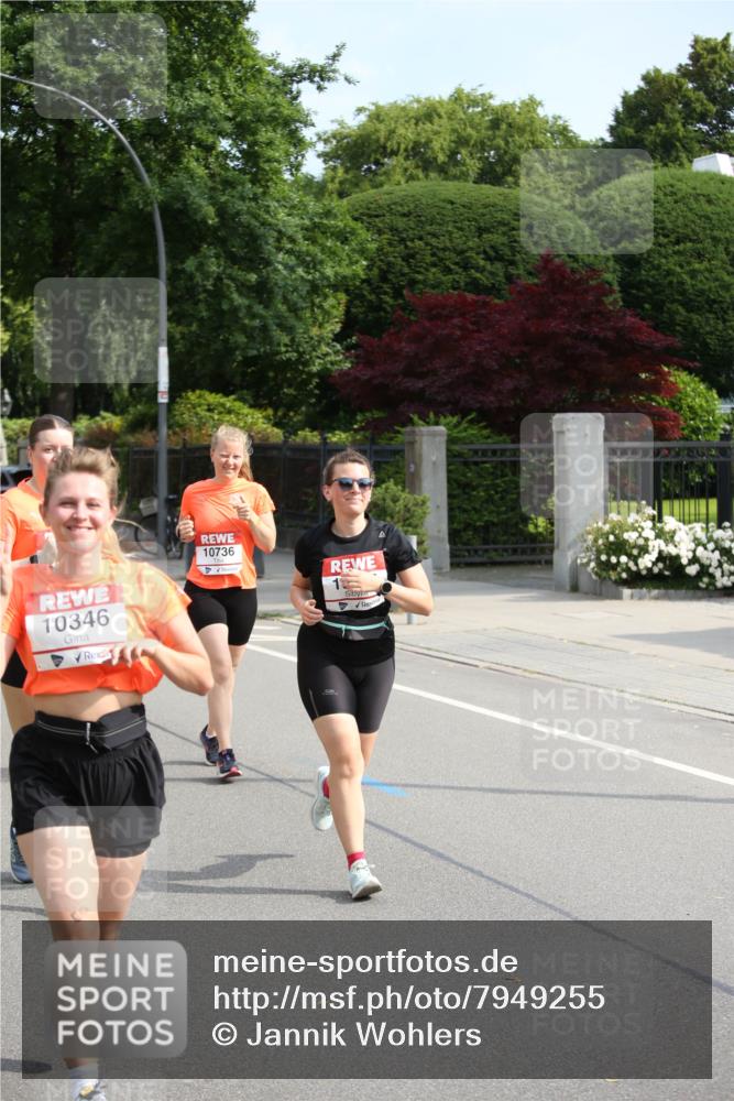 15.06.2025 - REWE Women's Run Jannik Wohlers http://msf.ph/oto/7949255 15.06.2025 09:47:54 Laufen 10736, 10346 meine-sportfotos.de