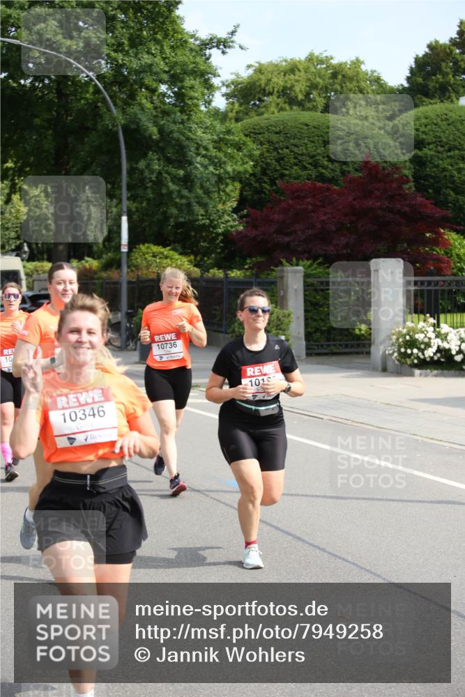 15.06.2025 - REWE Women's Run Jannik Wohlers http://msf.ph/oto/7949258 15.06.2025 09:47:54 Laufen 10, 10346, 10736, 1010 meine-sportfotos.de