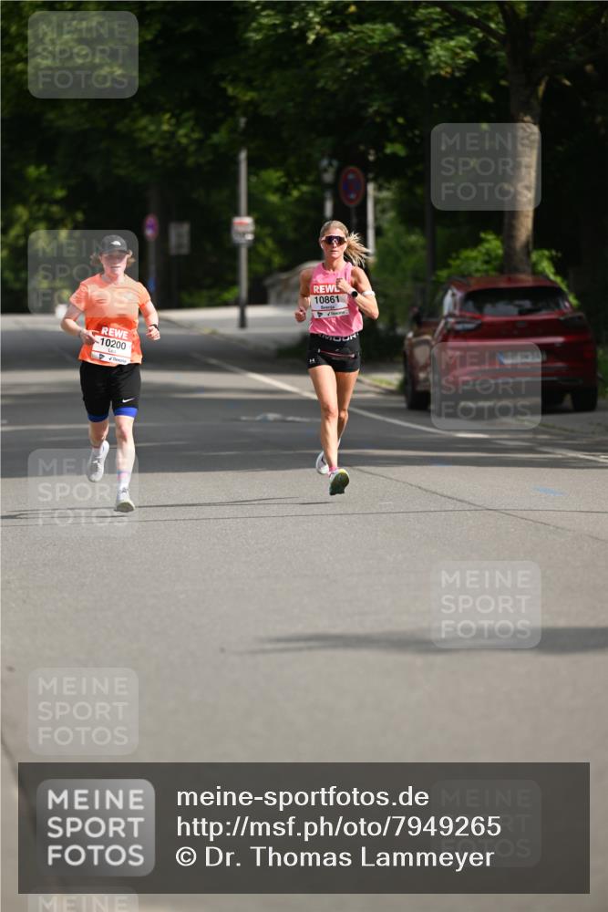 15.06.2025 - REWE Women's Run Dr. Thomas Lammeyer http://msf.ph/oto/7949265 15.06.2025 09:34:17 Laufen 10200, 10861 meine-sportfotos.de