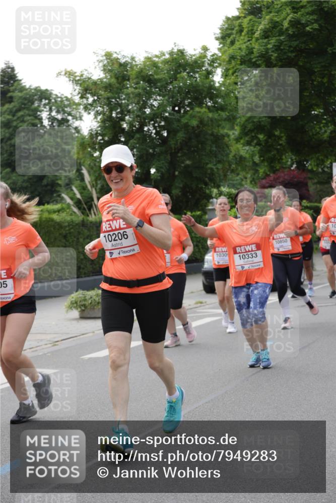 15.06.2025 - REWE Women's Run Jannik Wohlers http://msf.ph/oto/7949283 15.06.2025 08:31:39 Laufen 05, 10206, 1030, 10850, 105, 10333, 10 meine-sportfotos.de