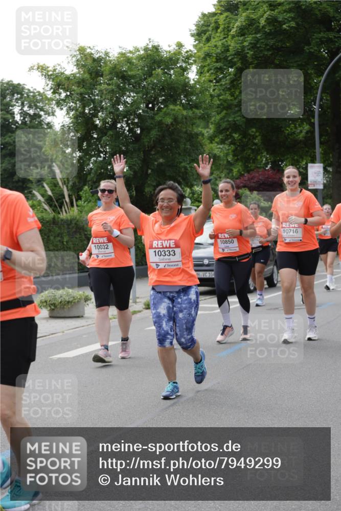 15.06.2025 - REWE Women's Run Jannik Wohlers http://msf.ph/oto/7949299 15.06.2025 08:31:40 Laufen 10032, 10333, 104, 10850, 10716, 1019 meine-sportfotos.de