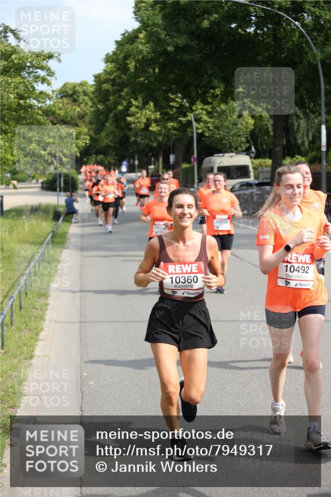 15.06.2025 - REWE Women's Run Jannik Wohlers http://msf.ph/oto/7949317 15.06.2025 09:47:56 Laufen 10360, 10492 meine-sportfotos.de