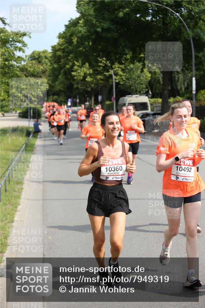 15.06.2025 - REWE Women's Run Jannik Wohlers http://msf.ph/oto/7949319 15.06.2025 09:47:57 Laufen 10360, 10553, 10492 meine-sportfotos.de