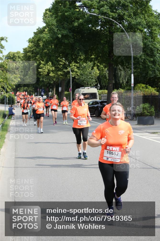 15.06.2025 - REWE Women's Run Jannik Wohlers http://msf.ph/oto/7949365 15.06.2025 09:47:59 Laufen 10774, 10552 meine-sportfotos.de