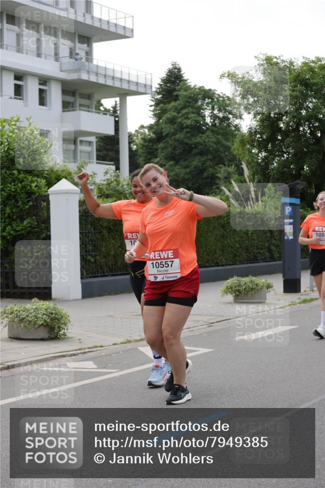 15.06.2025 - REWE Women's Run Jannik Wohlers http://msf.ph/oto/7949385 15.06.2025 08:31:44 Laufen 10, 10557, 105 meine-sportfotos.de