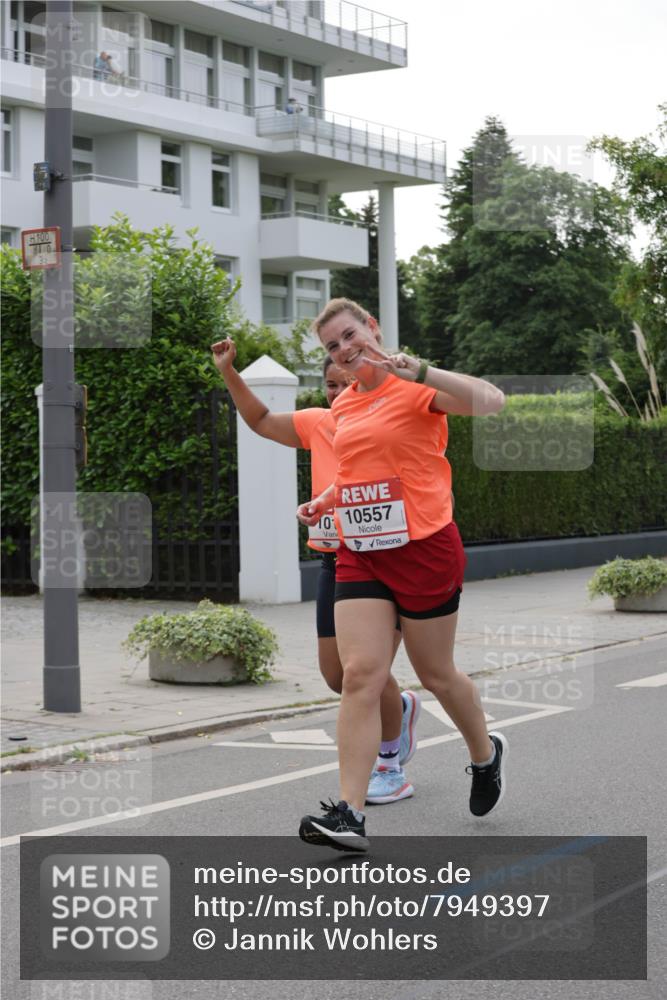 15.06.2025 - REWE Women's Run Jannik Wohlers http://msf.ph/oto/7949397 15.06.2025 08:31:44 Laufen 100, 104, 10, 10557 meine-sportfotos.de