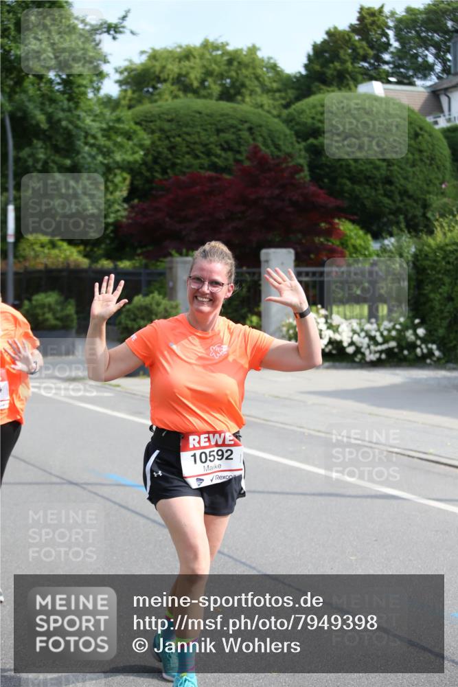 15.06.2025 - REWE Women's Run Jannik Wohlers http://msf.ph/oto/7949398 15.06.2025 09:48:01 Laufen 10592 meine-sportfotos.de