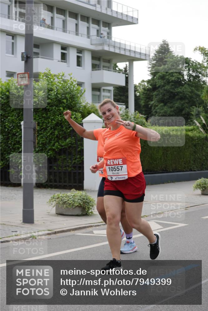 15.06.2025 - REWE Women's Run Jannik Wohlers http://msf.ph/oto/7949399 15.06.2025 08:31:44 Laufen 100, 81104, 10557 meine-sportfotos.de
