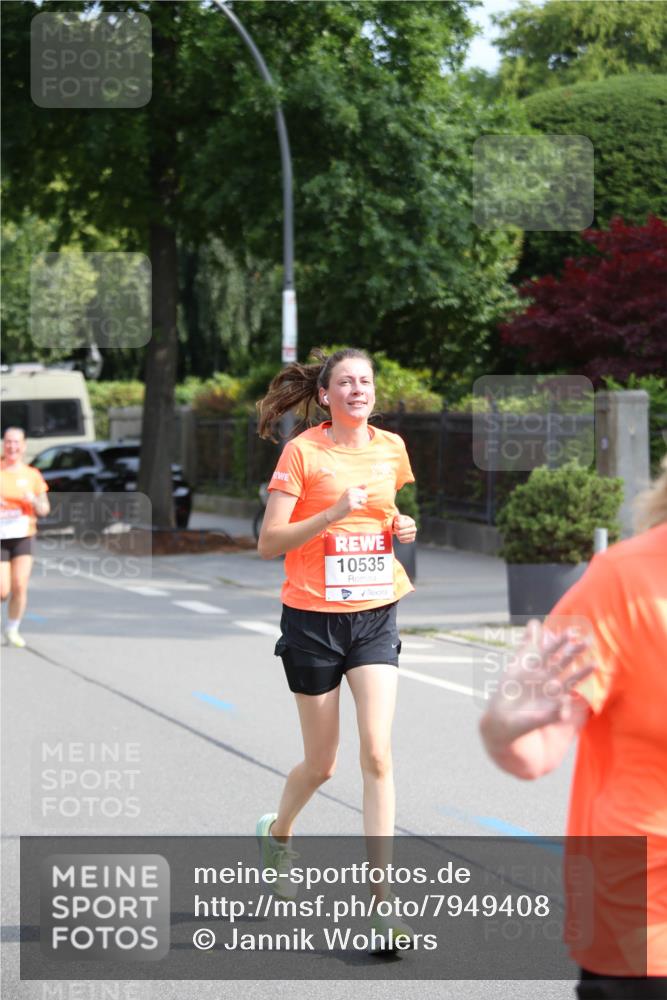 15.06.2025 - REWE Women's Run Jannik Wohlers http://msf.ph/oto/7949408 15.06.2025 09:48:03 Laufen 10535 meine-sportfotos.de
