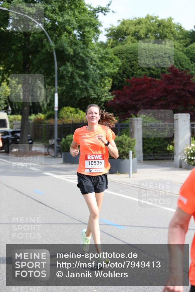 15.06.2025 - REWE Women's Run Jannik Wohlers http://msf.ph/oto/7949413 15.06.2025 09:48:03 Laufen 10535 meine-sportfotos.de