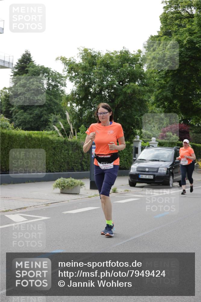 15.06.2025 - REWE Women's Run Jannik Wohlers http://msf.ph/oto/7949424 15.06.2025 08:31:46 Laufen 1043, 10182 meine-sportfotos.de