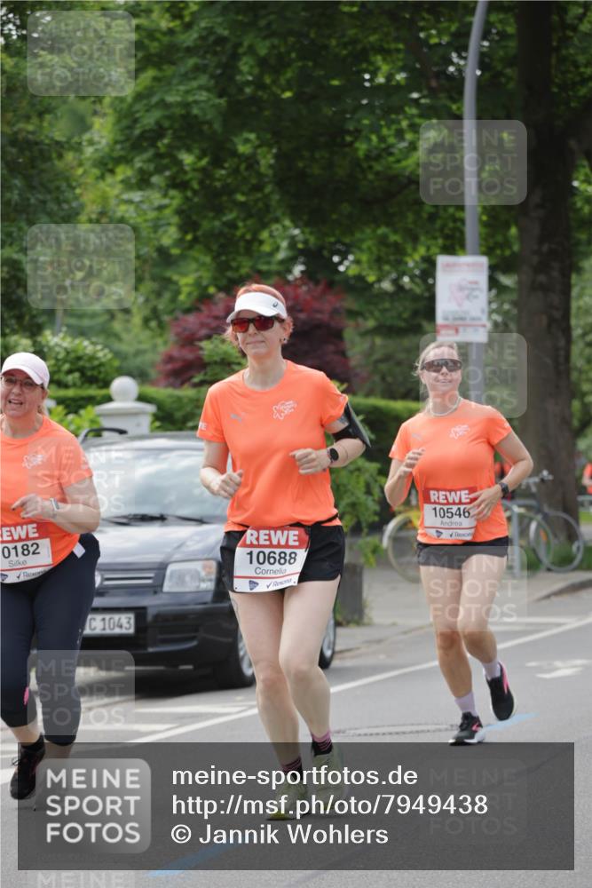 15.06.2025 - REWE Women's Run Jannik Wohlers http://msf.ph/oto/7949438 15.06.2025 08:31:48 Laufen 0182, 1043, 10688, 10546 meine-sportfotos.de