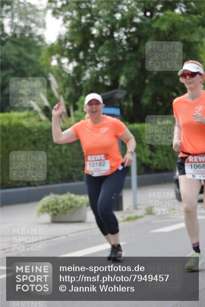 15.06.2025 - REWE Women's Run Jannik Wohlers http://msf.ph/oto/7949457 15.06.2025 08:31:49 Laufen 10182, 1068 meine-sportfotos.de