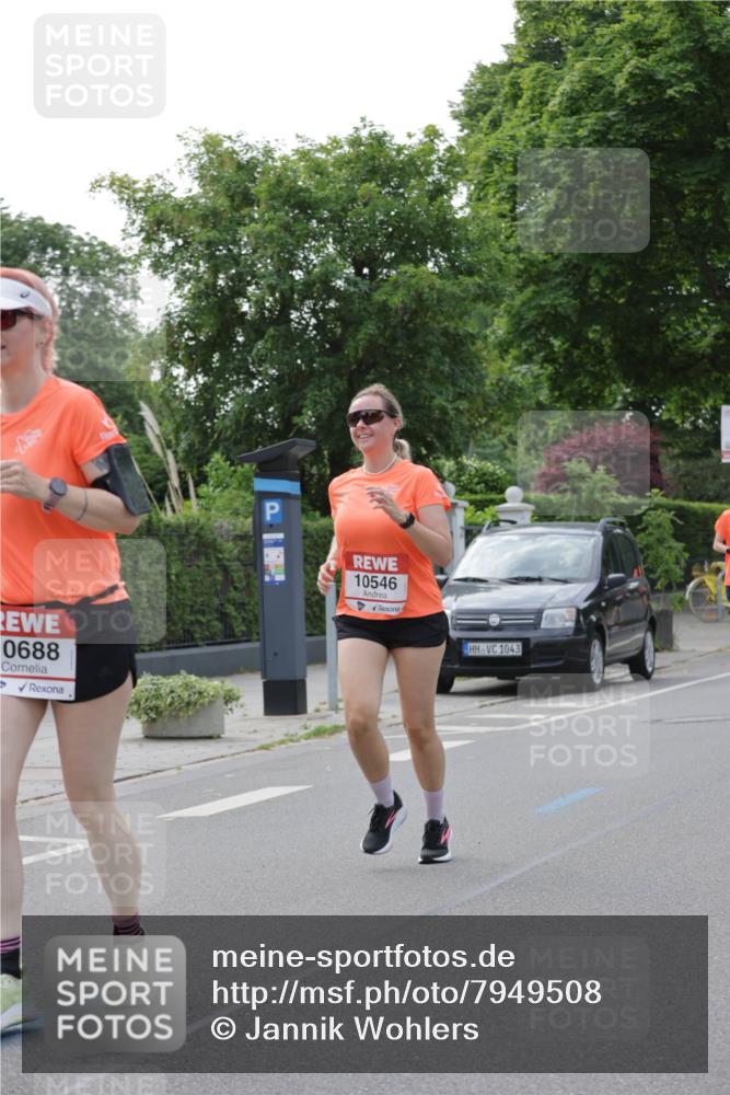 15.06.2025 - REWE Women's Run Jannik Wohlers http://msf.ph/oto/7949508 15.06.2025 08:31:51 Laufen 0688, 10546, 1043 meine-sportfotos.de