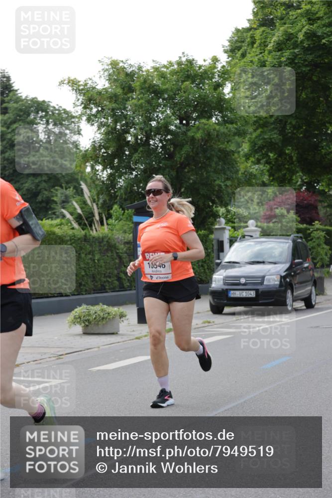 15.06.2025 - REWE Women's Run Jannik Wohlers http://msf.ph/oto/7949519 15.06.2025 08:31:51 Laufen 10546, 1043 meine-sportfotos.de
