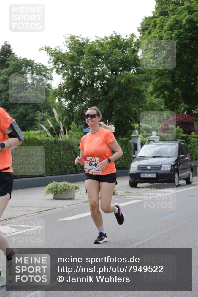 15.06.2025 - REWE Women's Run Jannik Wohlers http://msf.ph/oto/7949522 15.06.2025 08:31:51 Laufen 10546, 1043 meine-sportfotos.de