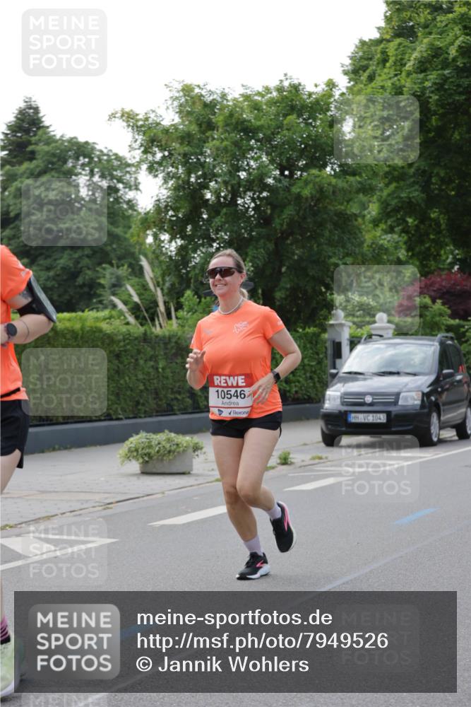 15.06.2025 - REWE Women's Run Jannik Wohlers http://msf.ph/oto/7949526 15.06.2025 08:31:51 Laufen 10546, 1043 meine-sportfotos.de