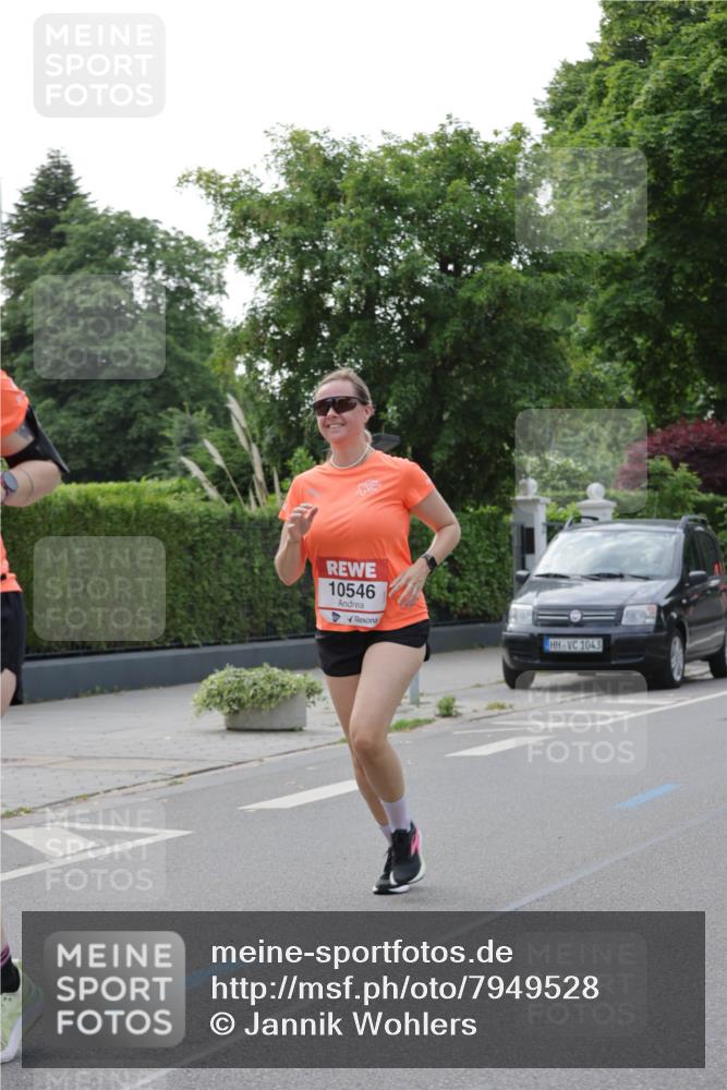 15.06.2025 - REWE Women's Run Jannik Wohlers http://msf.ph/oto/7949528 15.06.2025 08:31:51 Laufen 10546, 1043 meine-sportfotos.de