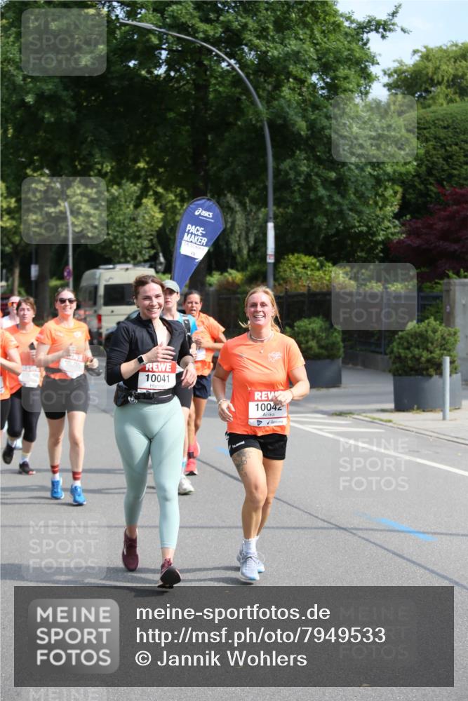 15.06.2025 - REWE Women's Run Jannik Wohlers http://msf.ph/oto/7949533 15.06.2025 09:48:10 Laufen 10230, 30, 10041, 10042 meine-sportfotos.de