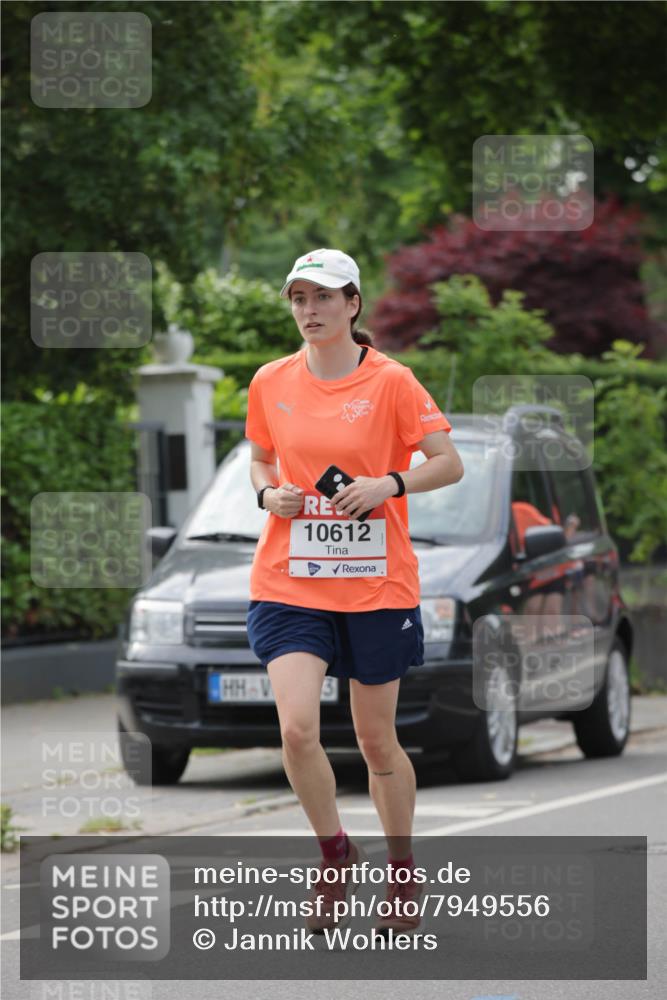 15.06.2025 - REWE Women's Run Jannik Wohlers http://msf.ph/oto/7949556 15.06.2025 08:31:54 Laufen 10612, 3 meine-sportfotos.de