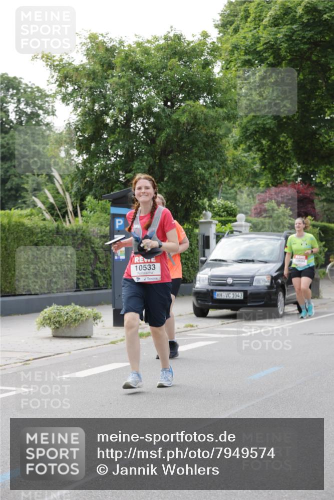 15.06.2025 - REWE Women's Run Jannik Wohlers http://msf.ph/oto/7949574 15.06.2025 08:31:59 Laufen 10533, 1043 meine-sportfotos.de