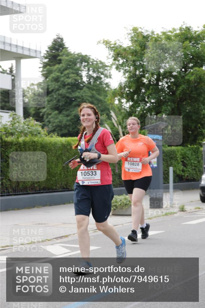 15.06.2025 - REWE Women's Run Jannik Wohlers http://msf.ph/oto/7949615 15.06.2025 08:32:00 Laufen 10533, 10828 meine-sportfotos.de