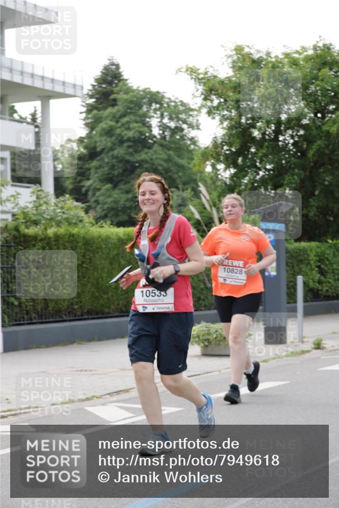 15.06.2025 - REWE Women's Run Jannik Wohlers http://msf.ph/oto/7949618 15.06.2025 08:32:00 Laufen 10533, 10828 meine-sportfotos.de