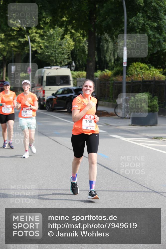 15.06.2025 - REWE Women's Run Jannik Wohlers http://msf.ph/oto/7949619 15.06.2025 09:48:15 Laufen 10242, 10613, 1061 meine-sportfotos.de